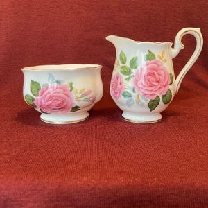 Royal Albert Creamer and Sugar set